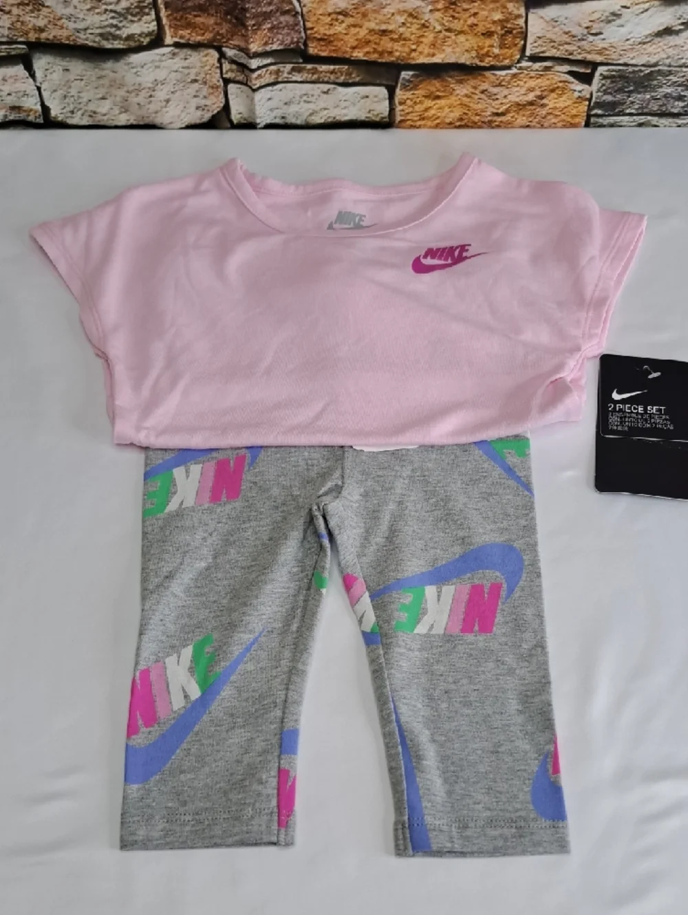 Nike Pink Short Sleeve Tee & Capri Leggings Layered Hem 2-Piece Set New - Picture 9 of 9